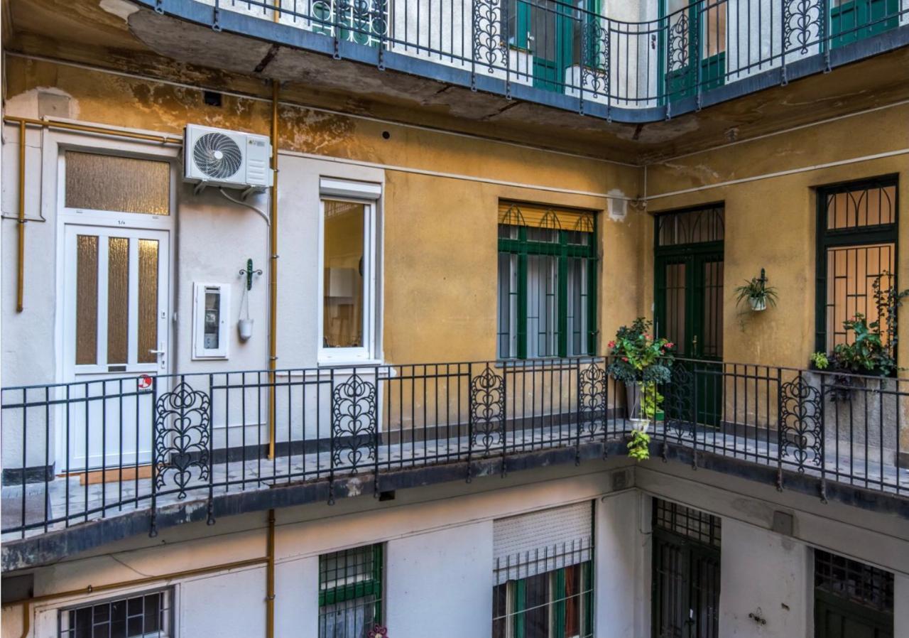 Cozy Nest In The Heart Of Budapest Apartment Exterior photo